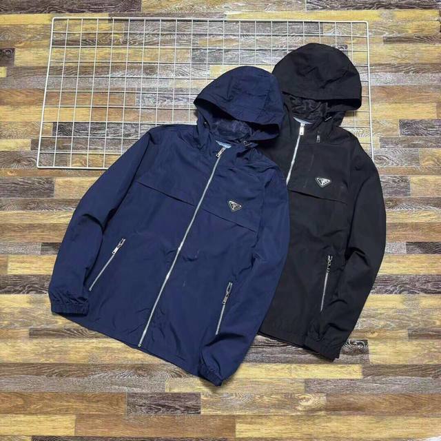 New arrival, exclusive customized version, Prada Aw autumn limited edition hood