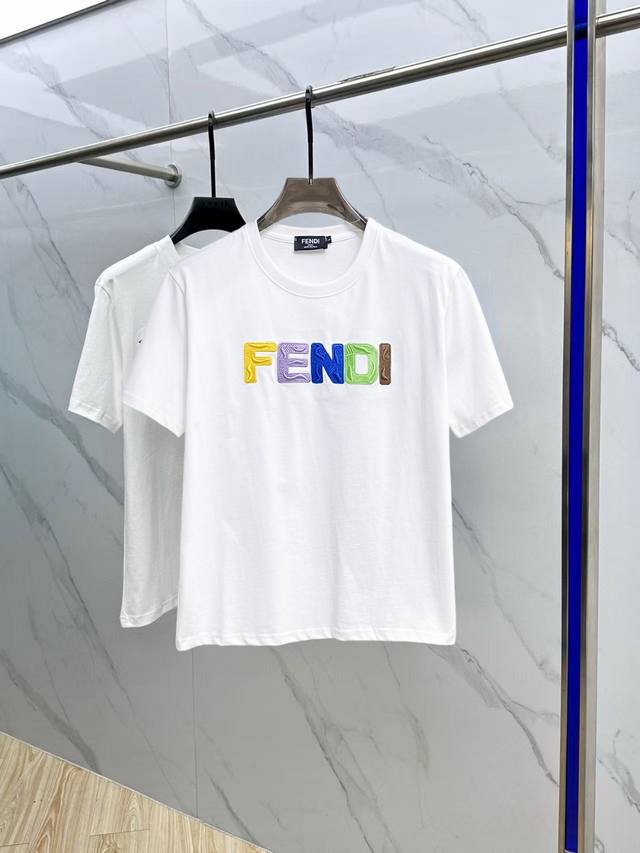 Fendi 2025 Spring and Summer New Releases Newest Short-sleeved Round Neck T-shi
