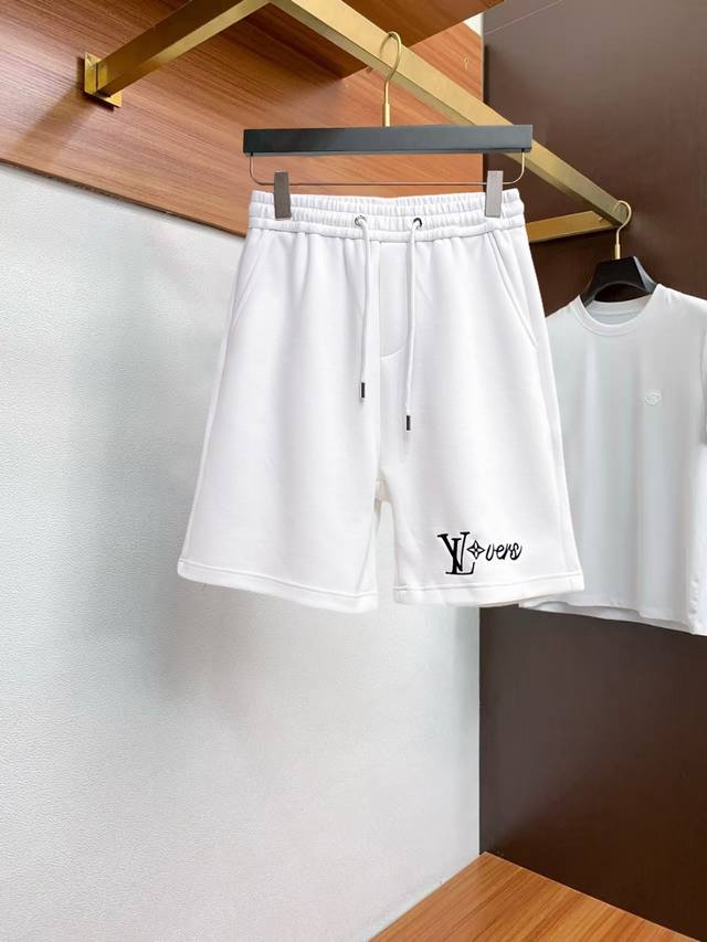 Lv Summer Logo knitted sports casual shorts Os version cut creates an extremely