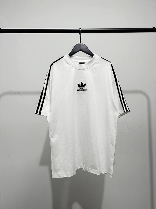 High version, very good quality! Balenciaga co-branded Adidas Trefoil series un