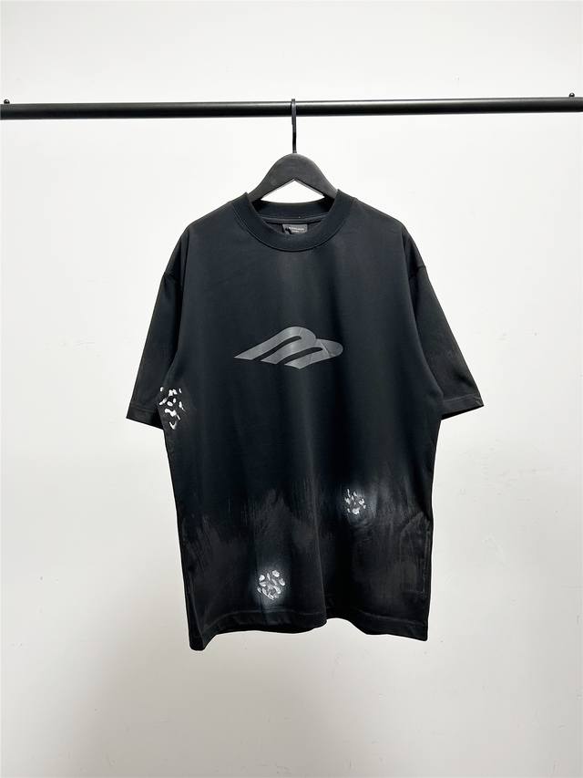 High version, very good quality! Balenciaga spray paint graffiti style, dirty d