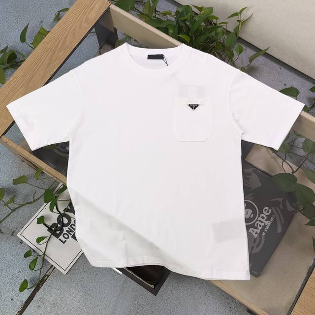 Style number: Qypa05 High version New Prada pocket triangle logo casual couple