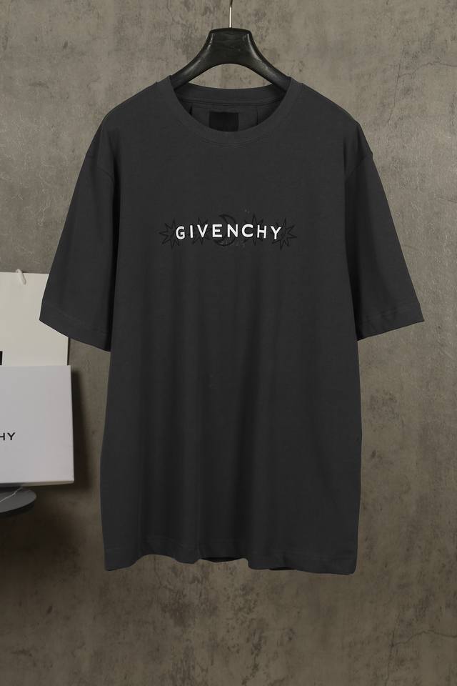 Givenchy* GivenchyGivenchy* Givenchy eight-pointed star printed short-sleeved T-