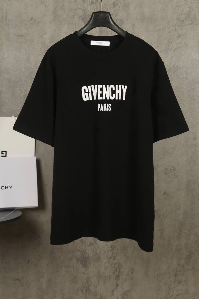 Givenchy* GivenchyGivenchy* Givenchy short-sleeved T-shirt with burnt flower and