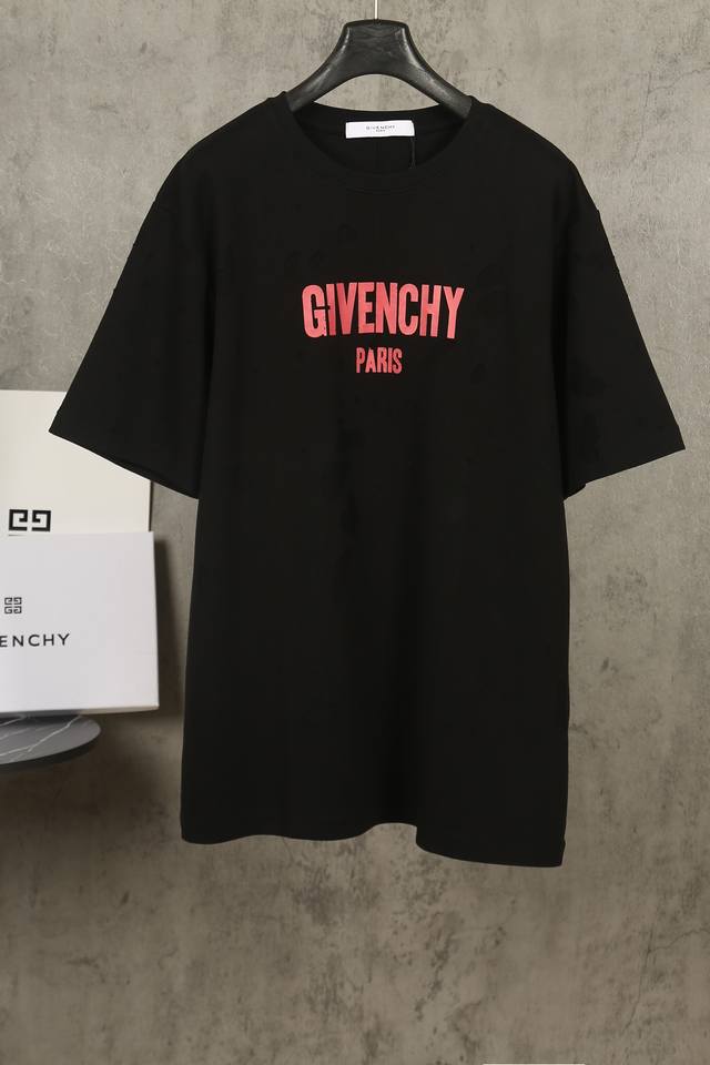 Givenchy* Givenchy Givenchy* Givenchy short-sleeved T-shirt with large hole prin
