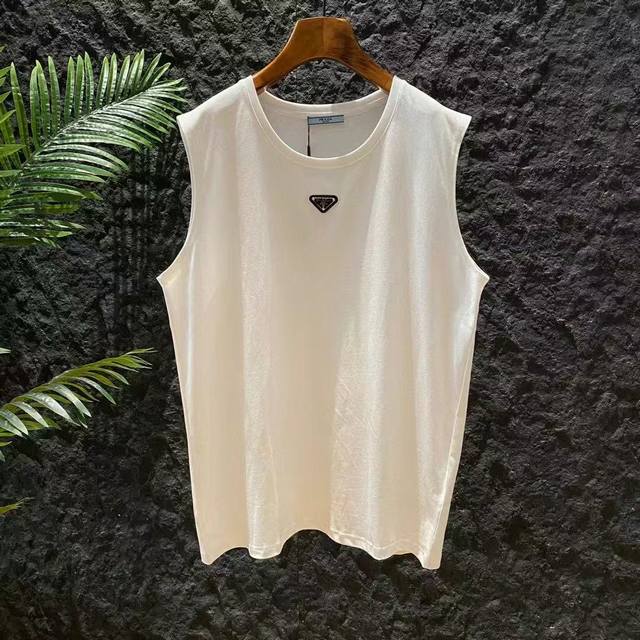 Pra New summer sleeveless vest is now online! The iconic inverted triangle logo