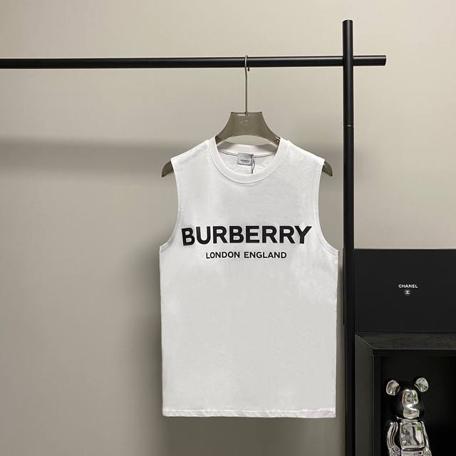 Burberry's new summer vest is made of high-quality fabrics, super soft and skin-