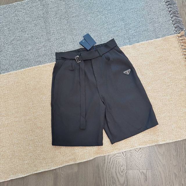 Prada classic triangle leather label straight trousers shorts Main label washed