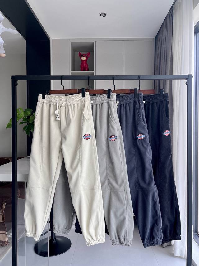 Dickies embroidered leggings Dickies embroidered trousers, sweatpants, leggings,