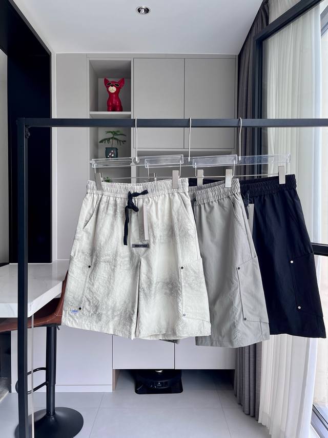 Fog double-line cargo shorts Fog Essentials Fear Of God basic leather casual sho