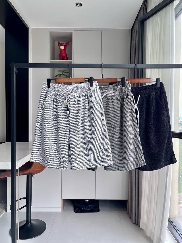 Celine shorts Celine casual shorts shorts, straight and loose, absolutely amazin