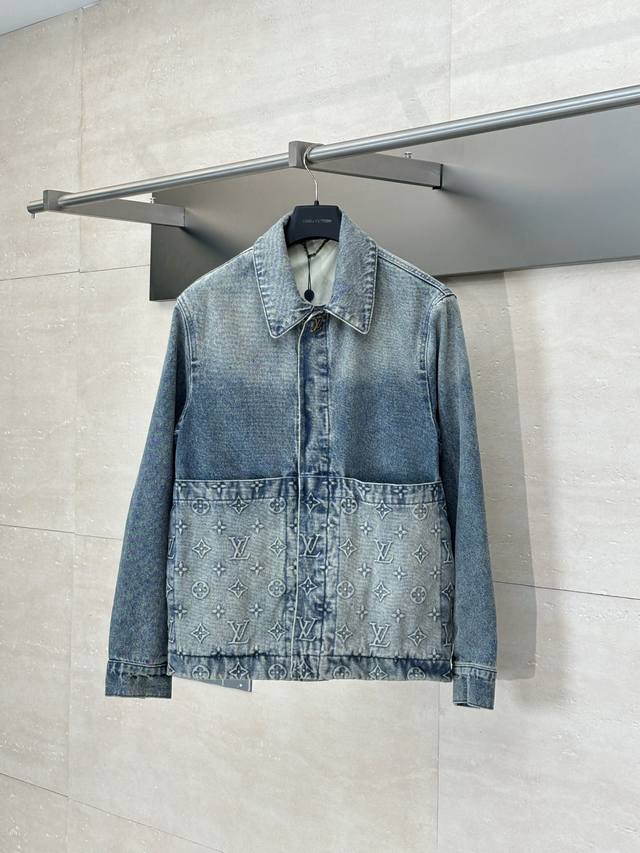 Lv Louis 25 Spring/Summer new classic logo embossed denim jacket The new work sh