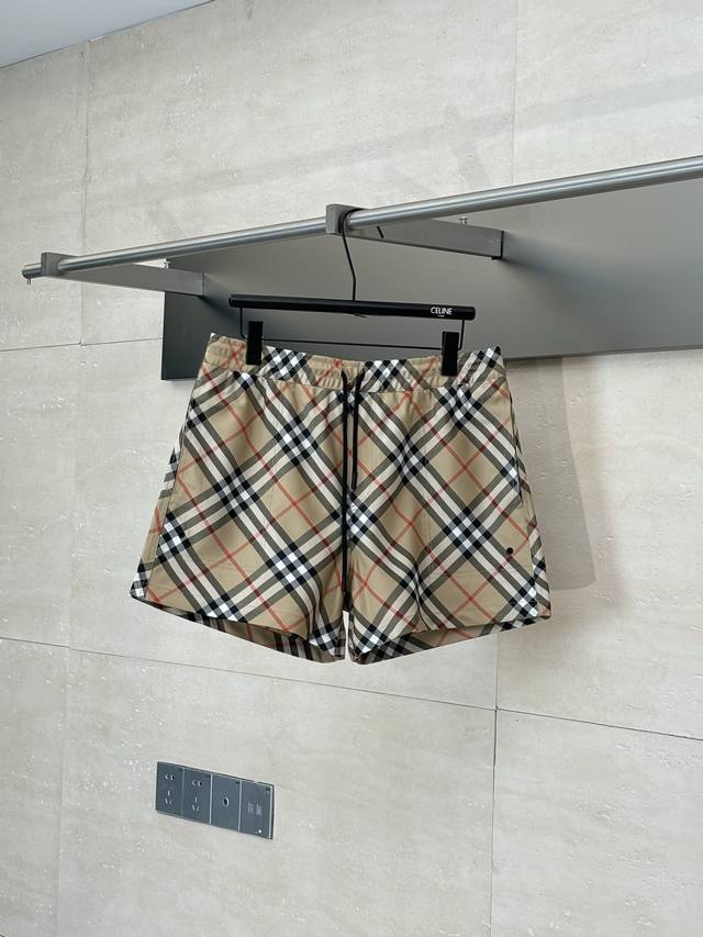 Burberr* Burberry Bbr 25Ss classic oblique plaid casual beach shorts Suitable fo