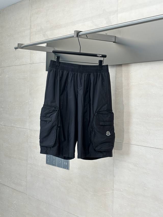Moncler* Moncler 25 new three-party joint cocoa storage nylon shorts are made of