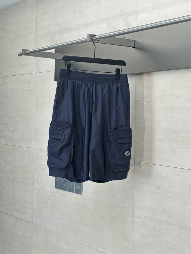 Moncler* Moncler 25 new three-party joint cocoa storage nylon shorts are made of