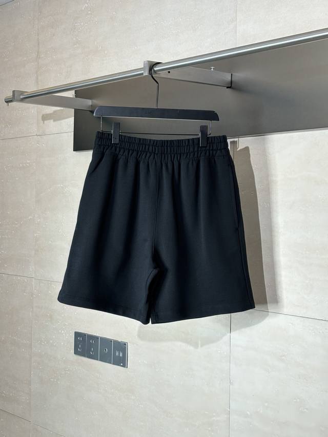 BurberryBurberry check label patch cotton casual shortsFrom the Burberry Classic