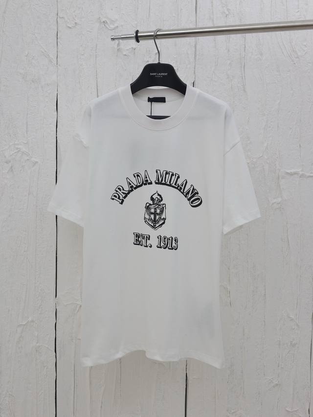 Prada* Prada 25Ss round neck badge letter short sleeves Made of 32-screw double