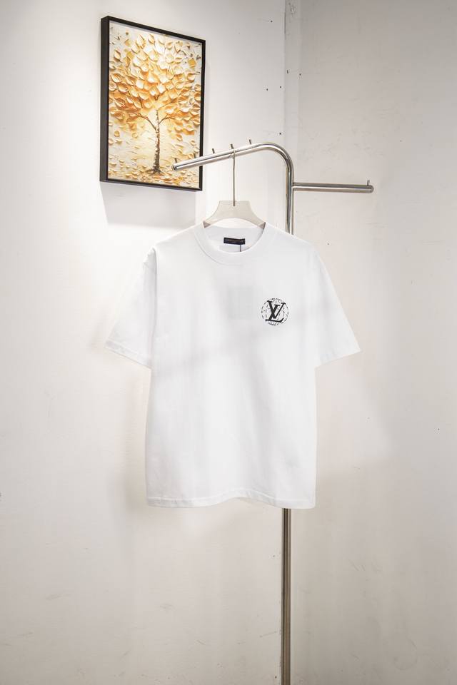 Style number: Y152 Louis Vuitton Human and Earth Show Exhibition Pharrell Staff