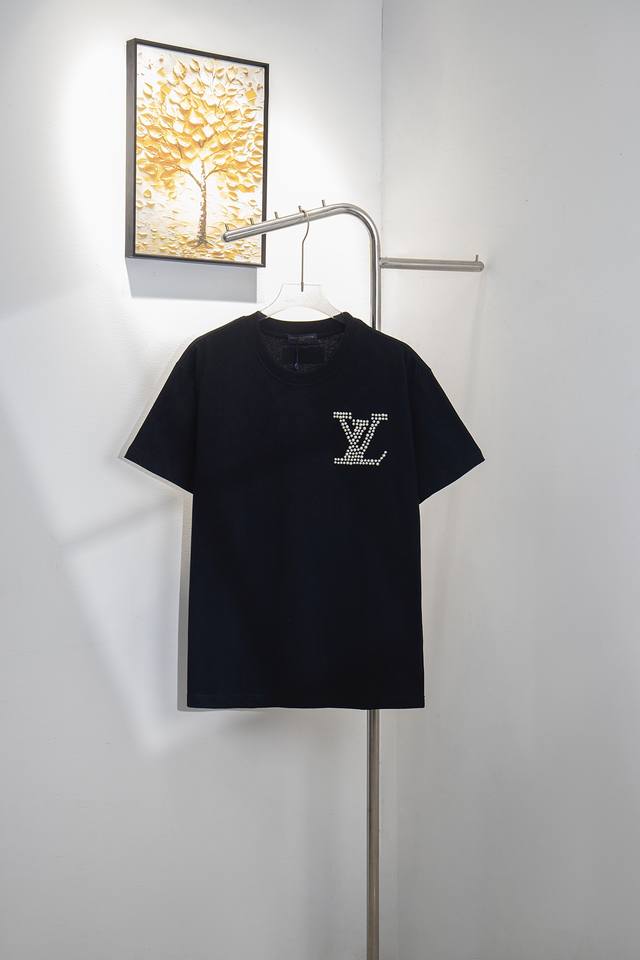 Style number: Y147 Louis Vuitton Lv Louis Vuitton full pearl letter cannon bead