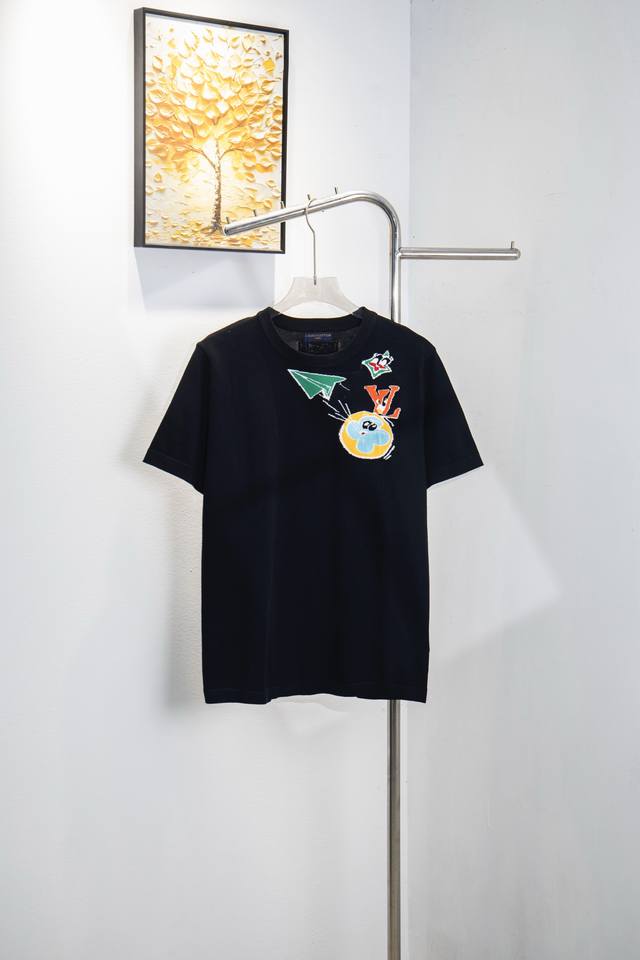 Style number: Y184 New Louis Vuitton shark paper airplane design knitted short-