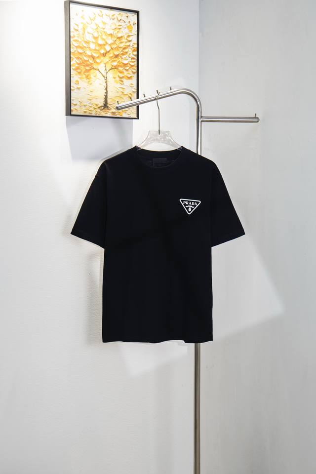 Style number: Y180 Prada classic triangle logo and small letter logo printed sh