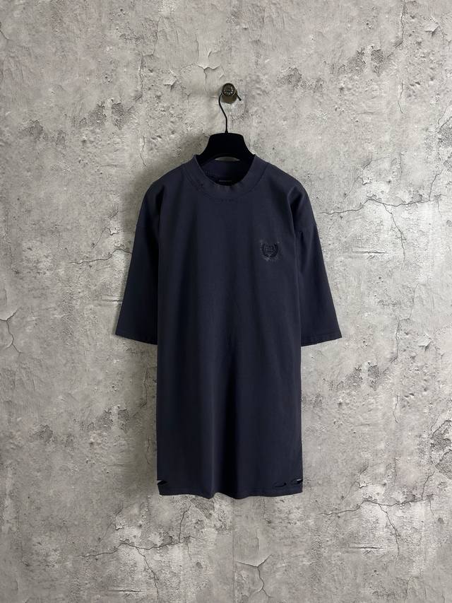 Balenciaga Short-sleeved shirt with wheat ear embroidery on the chest and glitt