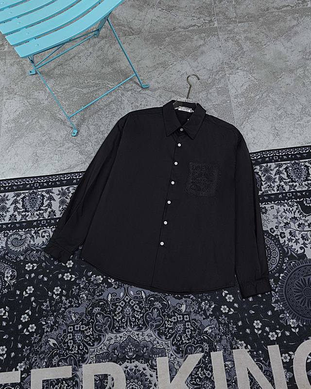 M706 Loewe Loewe's hot-selling item is coming. Long-sleeved shirt with three-dim