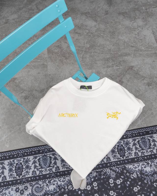 model M205 Arc'Teryx 100 Arc'Teryx Arc'Teryx 24th Year of the Dragon Limited Ed