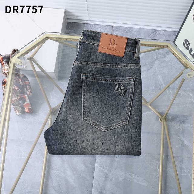 New autumn and winter jeans Model number: Dr7757 Size: 29-42 Business version: