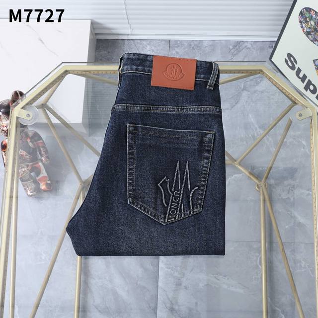 New autumn and winter jeans Model number: M7727 Size: 29 to 42 Business version