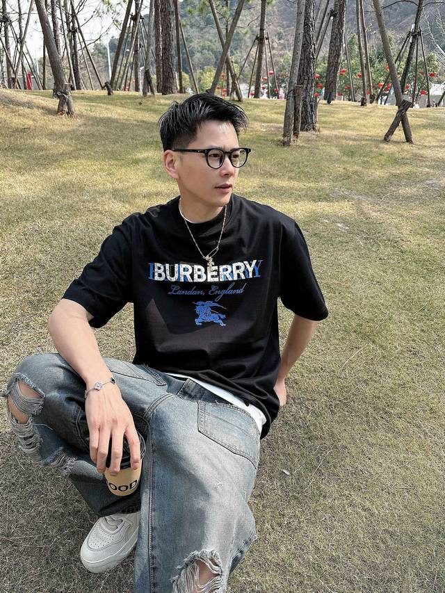 BURBERRY 2025 Spring and Summer New Releases, the latest short-sleeved round nec