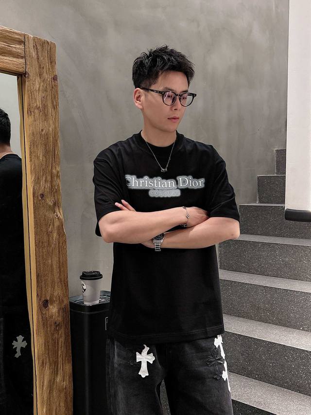Dior 2025 Spring and Summer New Releases, the Latest Short-sleeved Round Neck T-