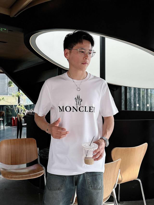 Moncler 2025 Spring and Summer New Releases Newest Short-sleeved Round Neck T-sh