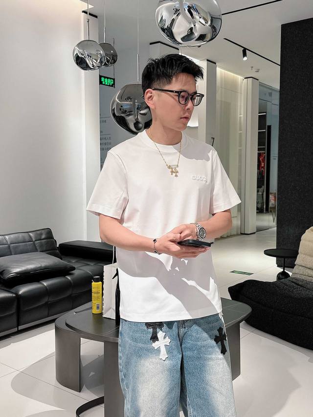 Gucci 2025 Spring and Summer New Releases Newest Short-sleeved Round Neck T-shir