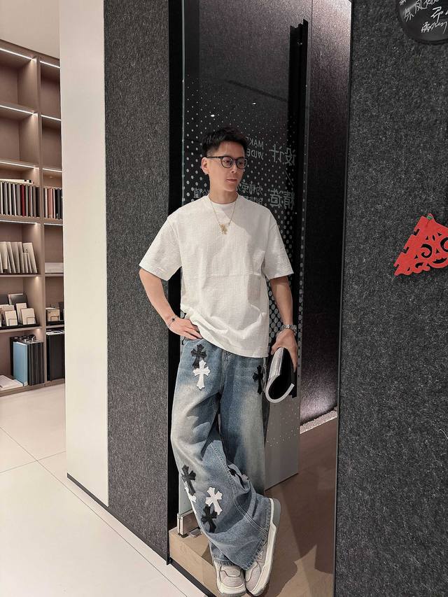 Dior 2025 Spring and Summer New Releases, the Latest Short-sleeved Round Neck T-