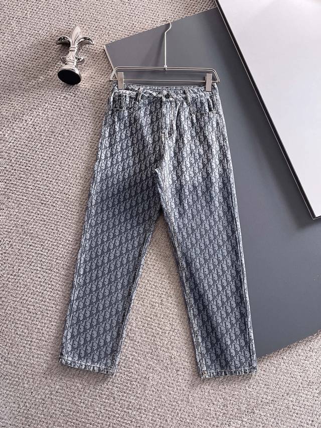 Dior 2025 new product, original jeans, brand classic logo design, three complete