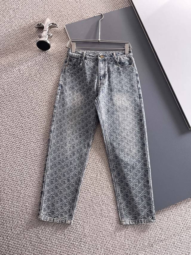 Dior 2025 new product, original jeans, brand classic logo design, three complete