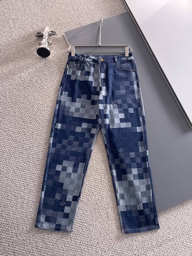 Lv 2025 new product, original jeans, brand classic logo design, three complete l