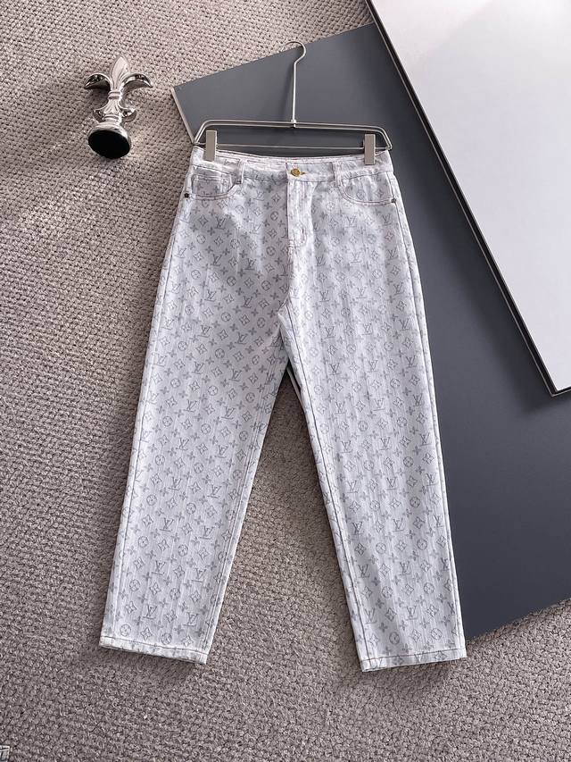 Lv 2025 new product, original jeans, brand classic logo design, three complete l