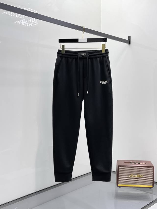 Prada's top-quality 2025 spring and summer new casual pants! Available on the o