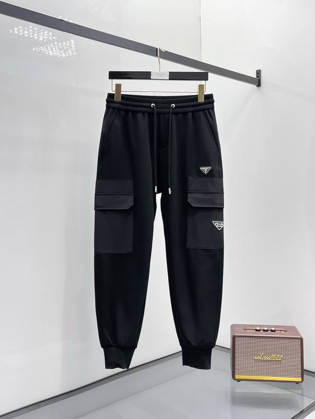 Prada's top-quality 2025 spring and summer new casual pants! Available on the o