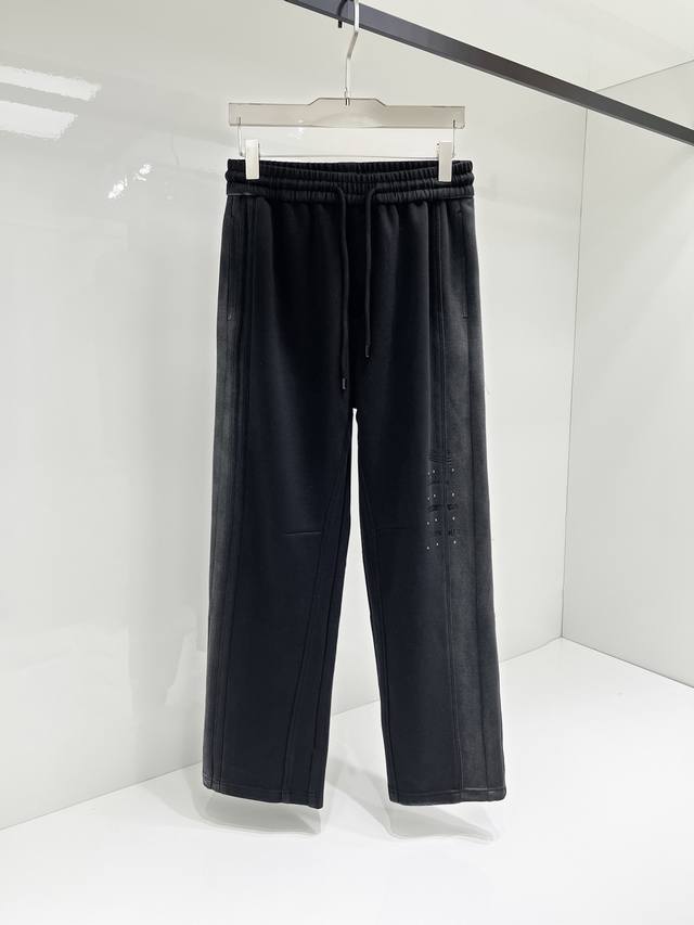 Balenciaga top-quality 2025 spring and summer new casual pants! Available on th