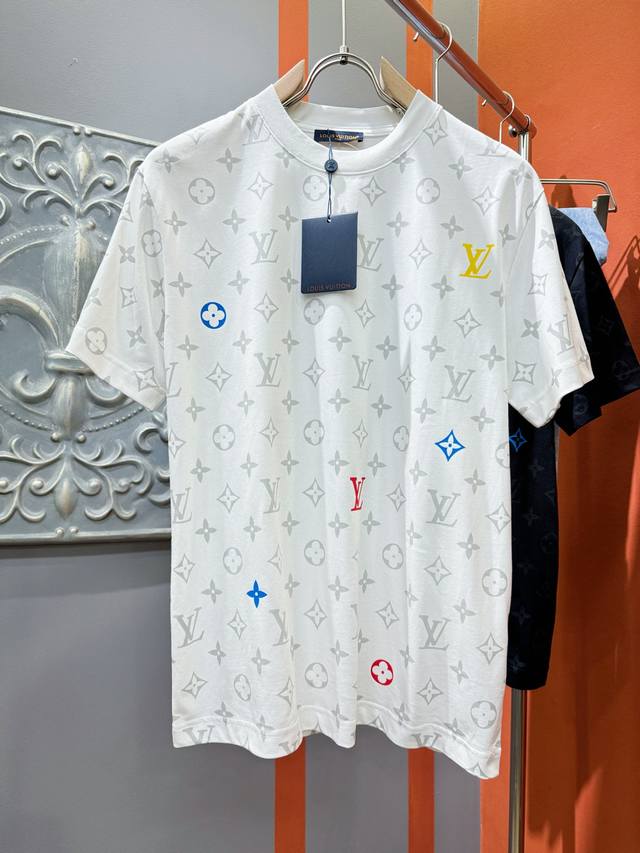 Lv Louis Vuitton 2025 Spring and Summer new short-sleeved T-shirt! Fashionable a