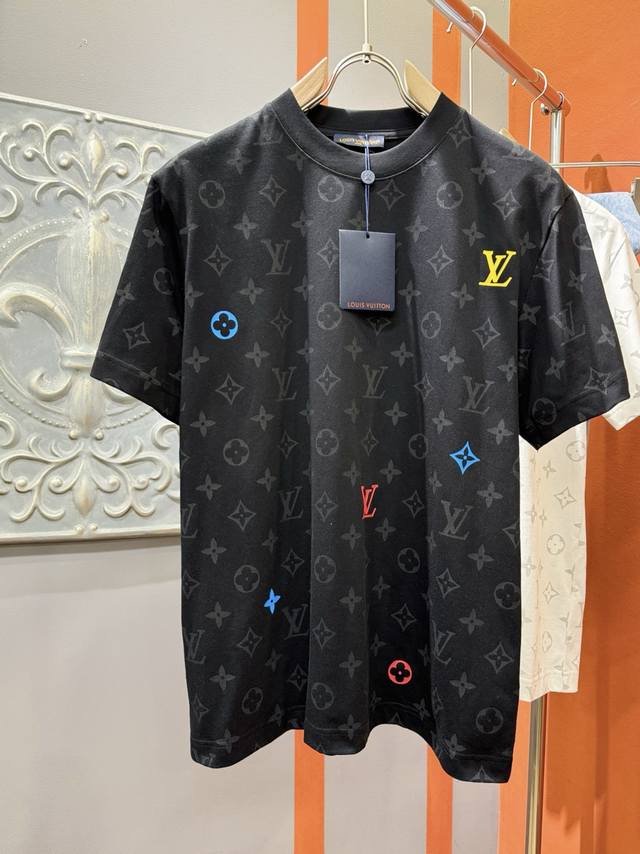 Lv Louis Vuitton 2025 Spring and Summer new short-sleeved T-shirt! Fashionable a