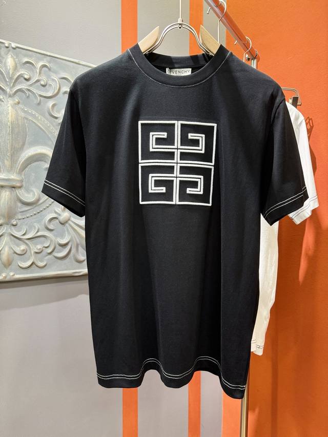 Givenchy Givenchy 2025 Spring and Summer new short-sleeved T-shirt! Fashionable