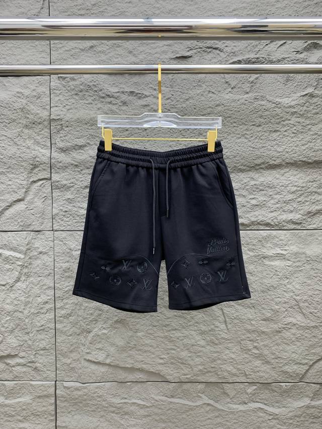 Lv 2025 Spring and Summer new men's casual shorts high-end goods simple, fashion