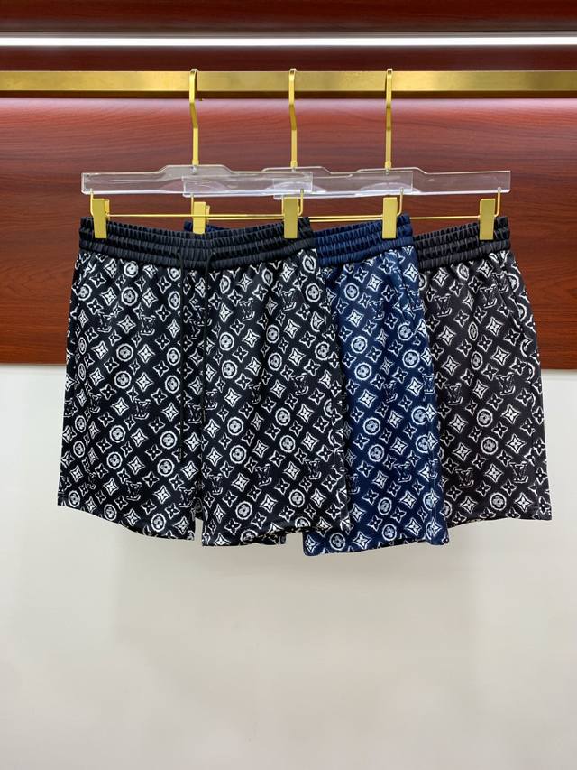 Lv 2025 Spring and Summer new men's casual shorts high-end goods simple, fashion