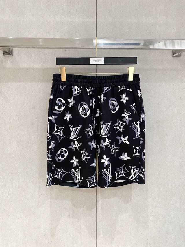 Lv 2025 Spring and Summer new men's casual shorts high-end goods simple, fashion