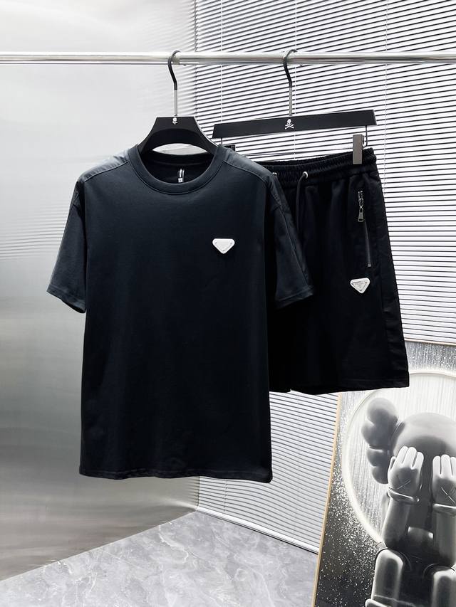 Prada 2025Ss new summer casual short-sleeved shorts suit, high-end version! Cus