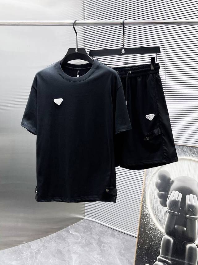 Prada 2025Ss new summer casual short-sleeved shorts suit, high-end version! Cus
